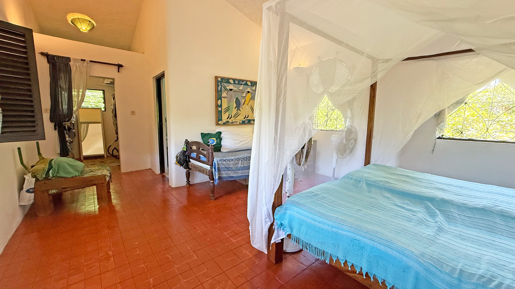 2nd row, 4 bedroom home close to public beach access road WATAMU SOUTH