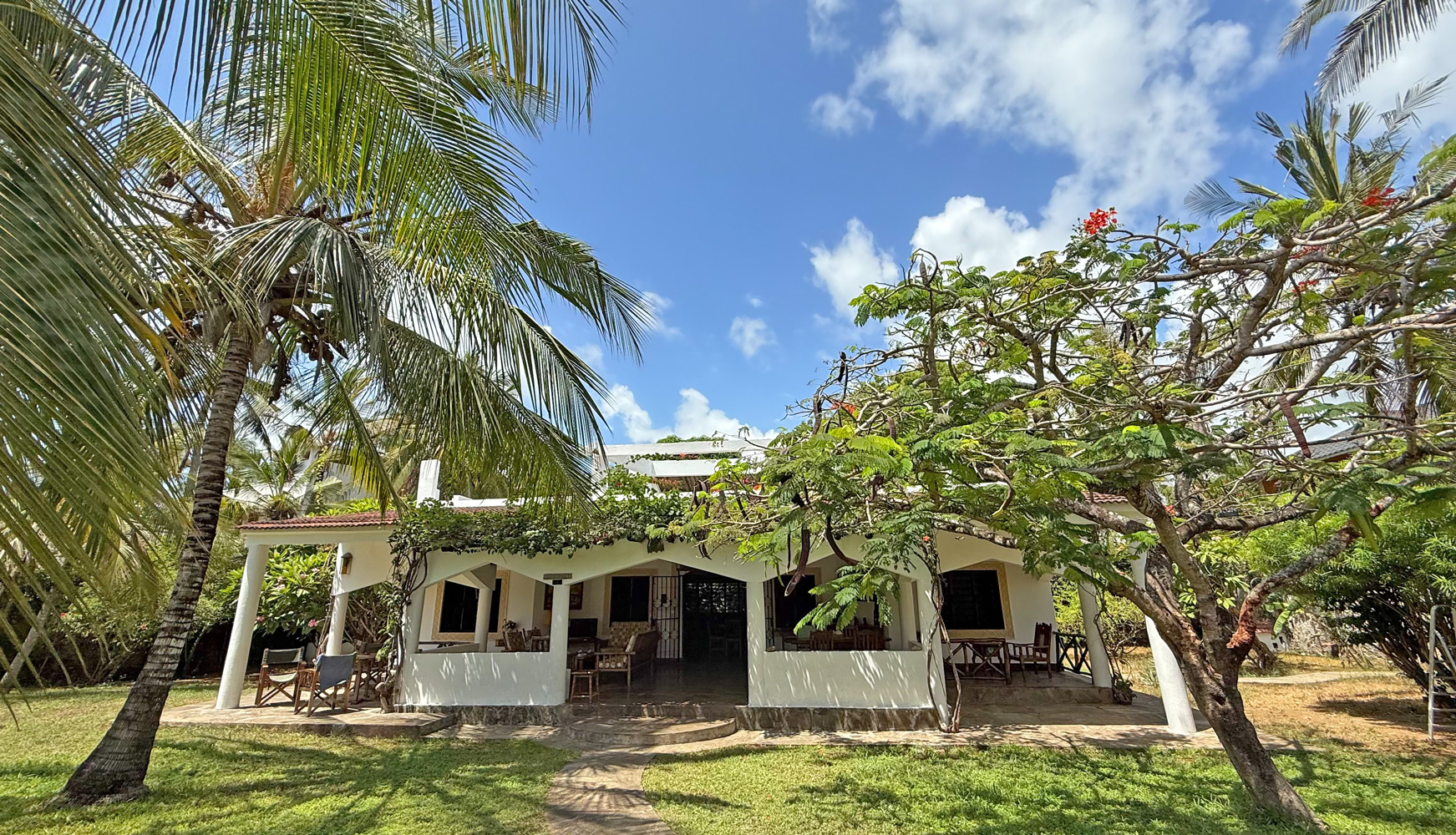LOVELY 3 BEDROOM BUNGALOW IN WATAMU VILLAGE