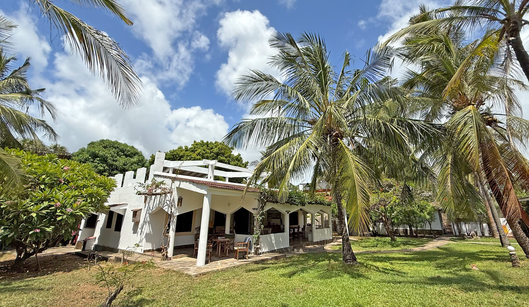LOVELY 3 BEDROOM BUNGALOW IN WATAMU VILLAGE