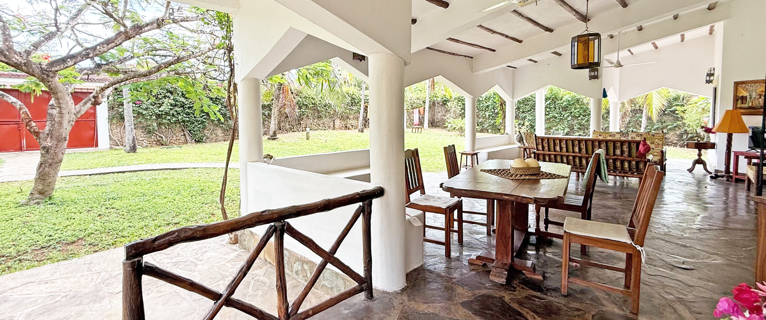 LOVELY 3 BEDROOM BUNGALOW IN WATAMU VILLAGE