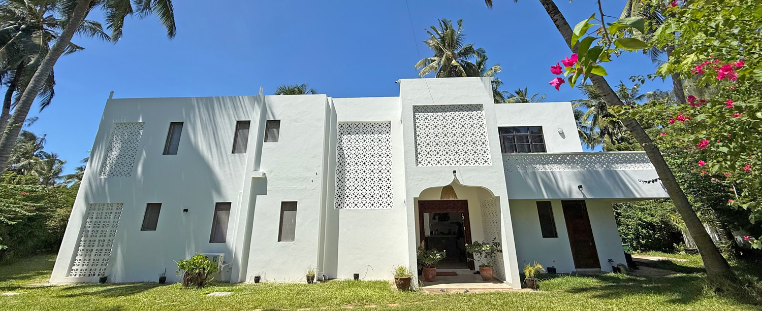 SPECTACULAR 4 BEDROOM VILLA IN DONGO KUNDU