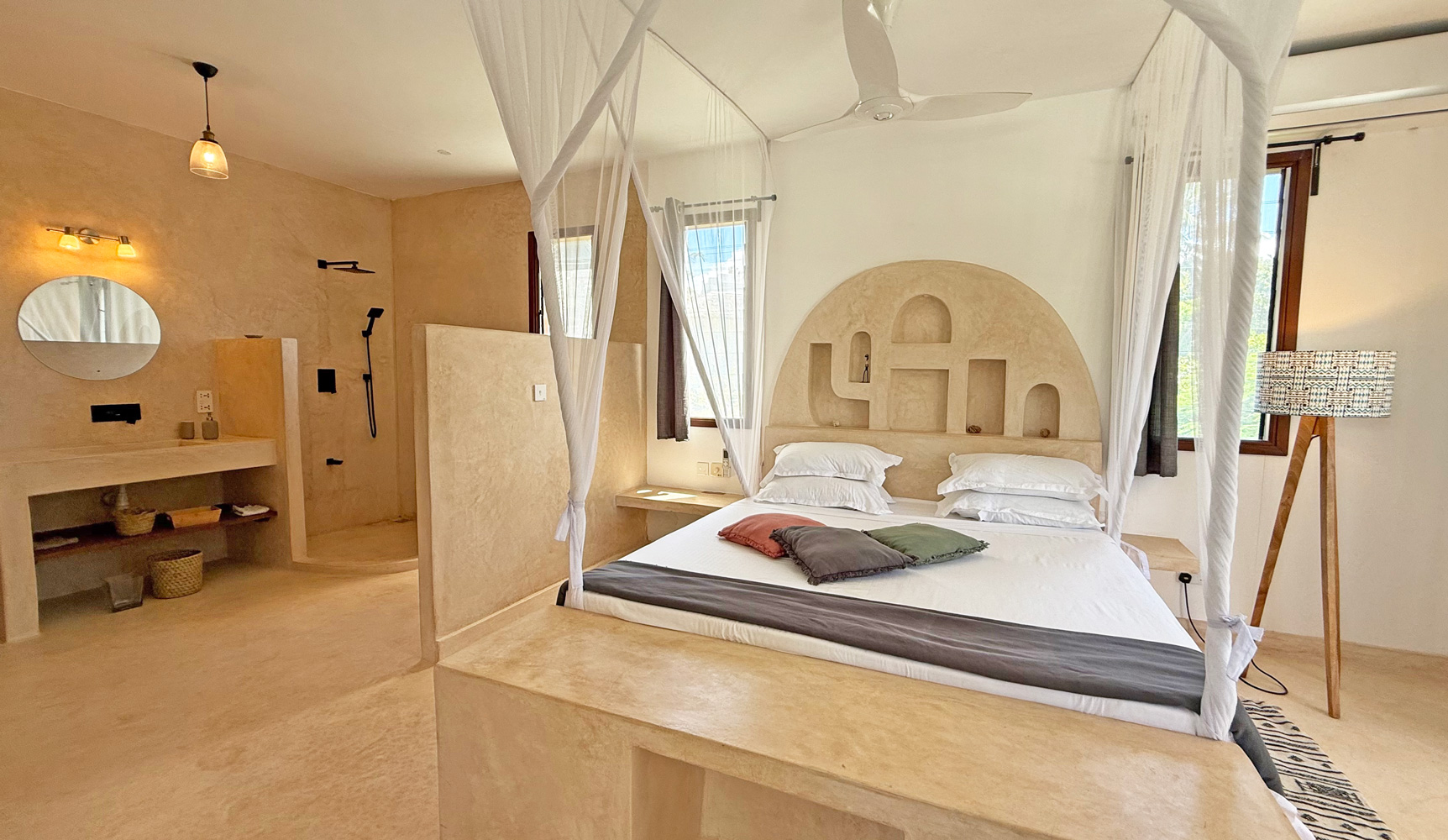 SPECTACULAR 4 BEDROOM VILLA IN DONGO KUNDU