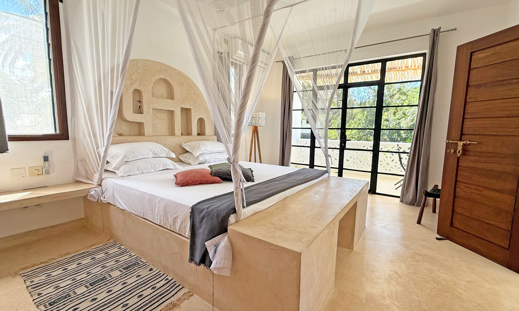 SPECTACULAR 4 BEDROOM VILLA IN DONGO KUNDU