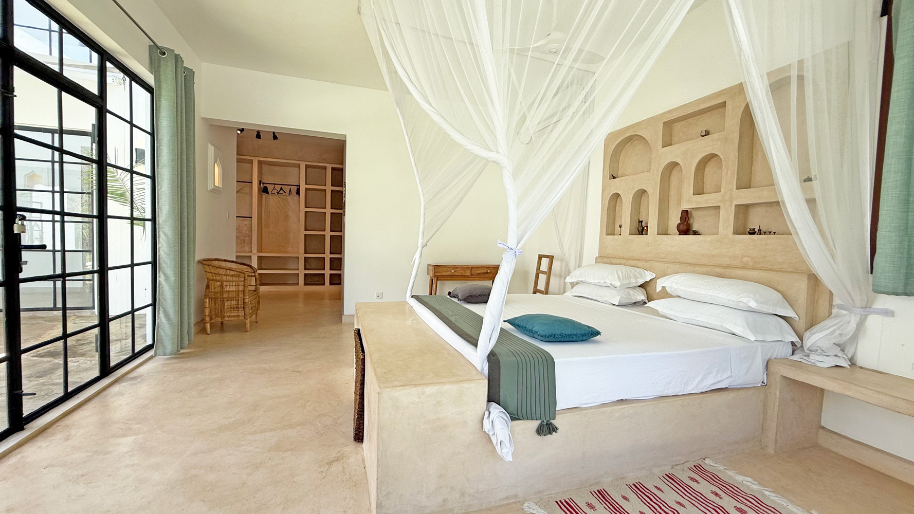 SPECTACULAR 4 BEDROOM VILLA IN DONGO KUNDU