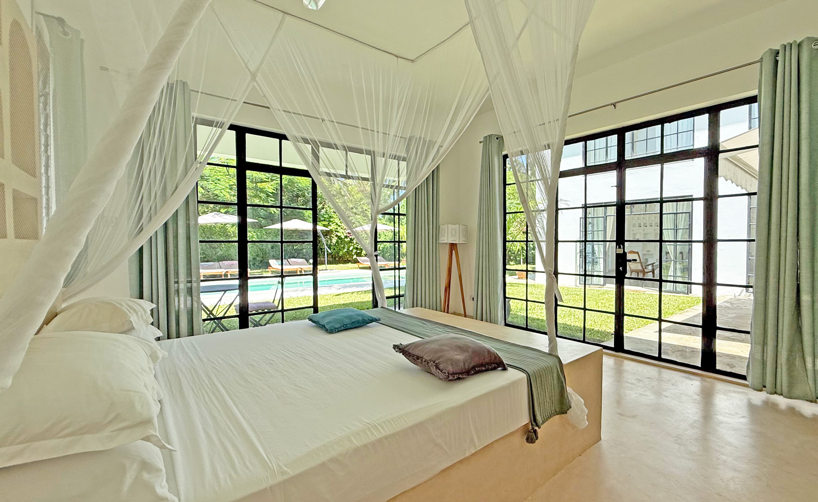 SPECTACULAR 4 BEDROOM VILLA IN DONGO KUNDU