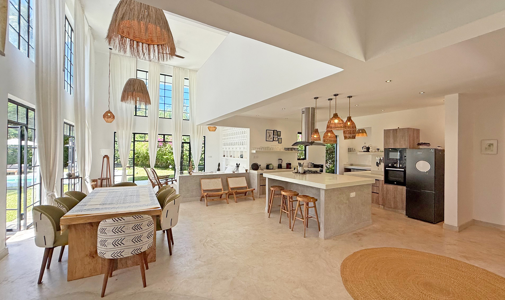SPECTACULAR 4 BEDROOM VILLA IN DONGO KUNDU
