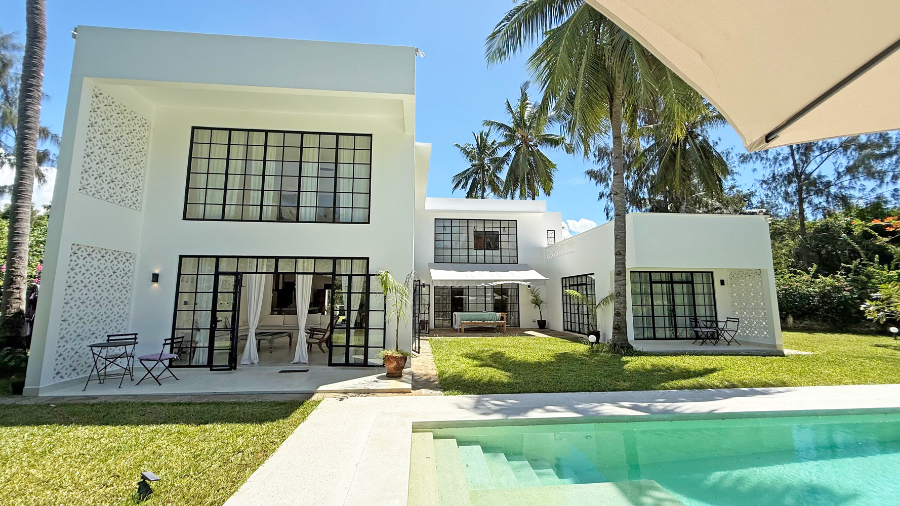 SPECTACULAR 4 BEDROOM VILLA IN DONGO KUNDU