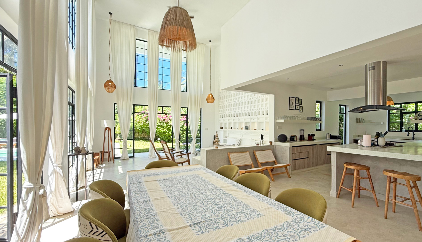SPECTACULAR 4 BEDROOM VILLA IN DONGO KUNDU