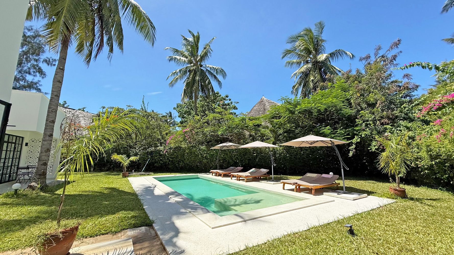 SPECTACULAR 4 BEDROOM VILLA IN DONGO KUNDU