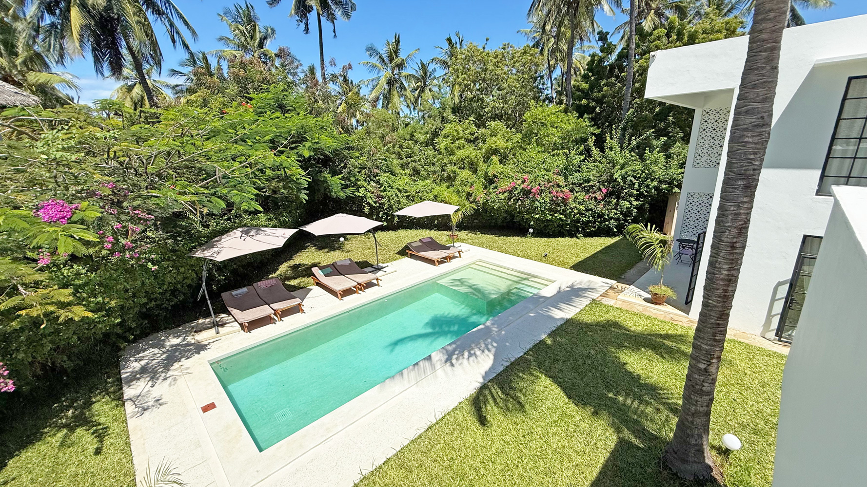 SPECTACULAR 4 BEDROOM VILLA IN DONGO KUNDU