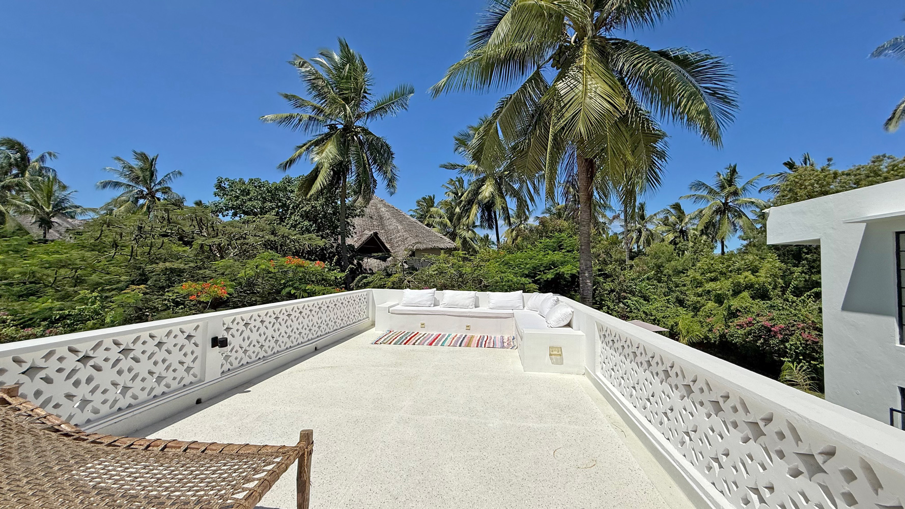 SPECTACULAR 4 BEDROOM VILLA IN DONGO KUNDU