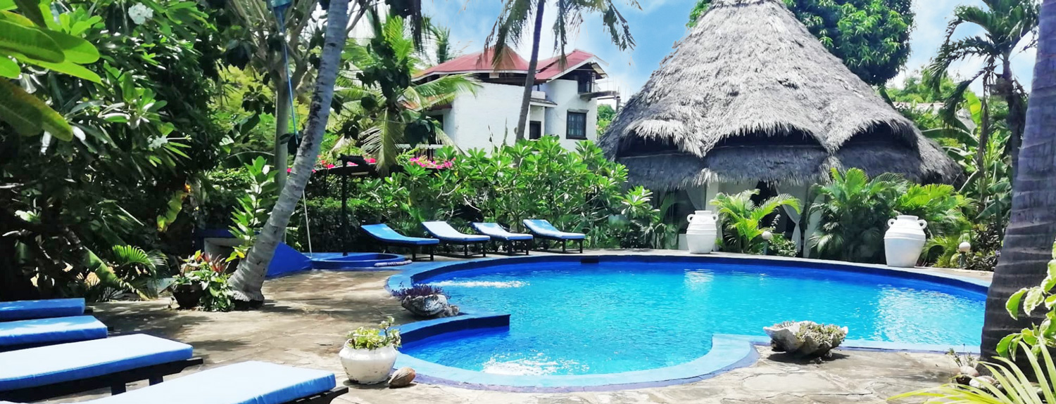 7/8 BEDROOM VILLa OFF CASUARINA ROAD