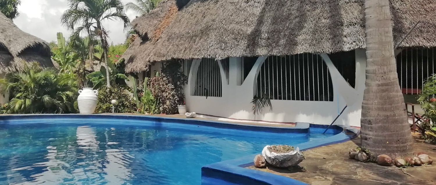 7/8 BEDROOM VILLa OFF CASUARINA ROAD