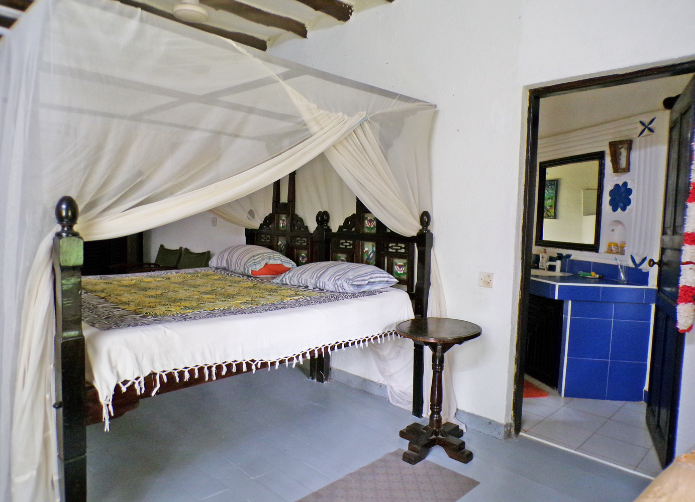 7/8 BEDROOM VILLa OFF CASUARINA ROAD
