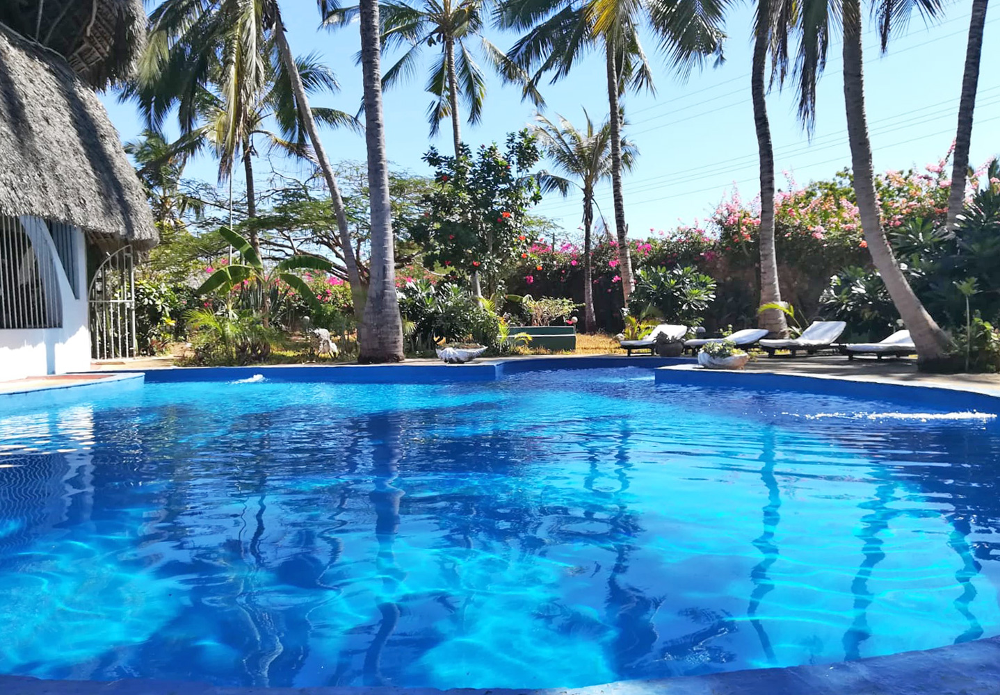 7/8 BEDROOM VILLa OFF CASUARINA ROAD