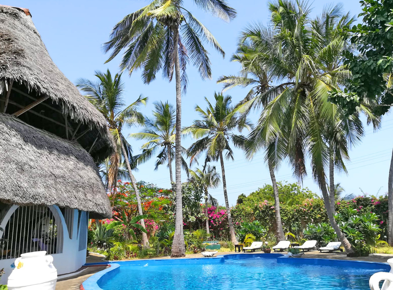 7/8 BEDROOM VILLa OFF CASUARINA ROAD