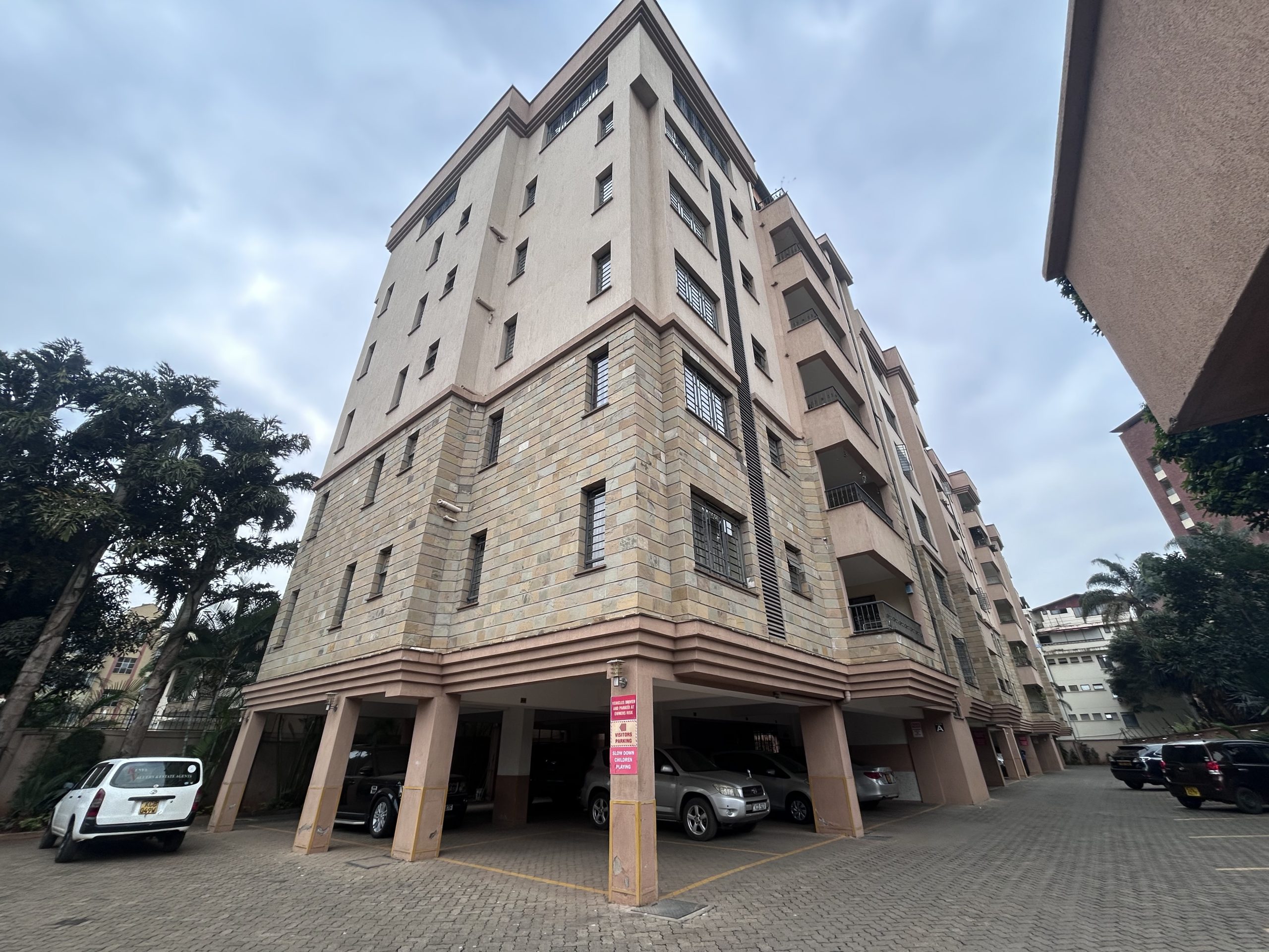 A modern apartment to let in Parklands