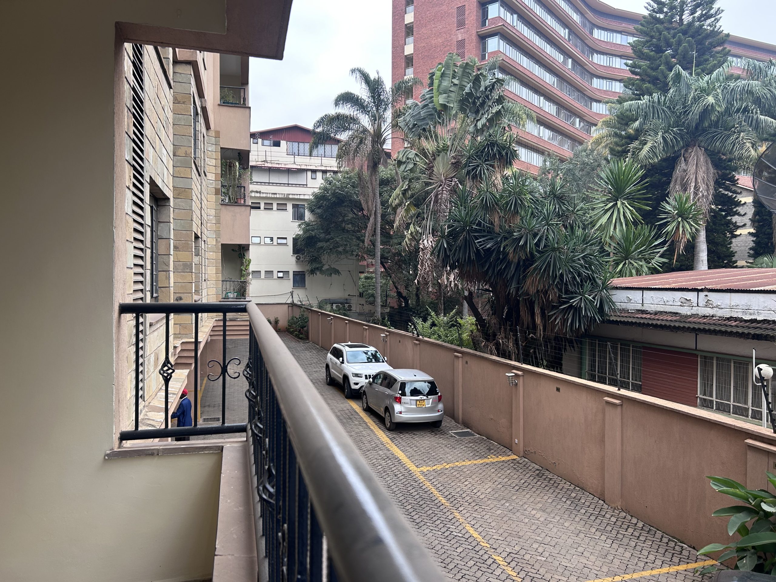 A modern apartment to let in Parklands