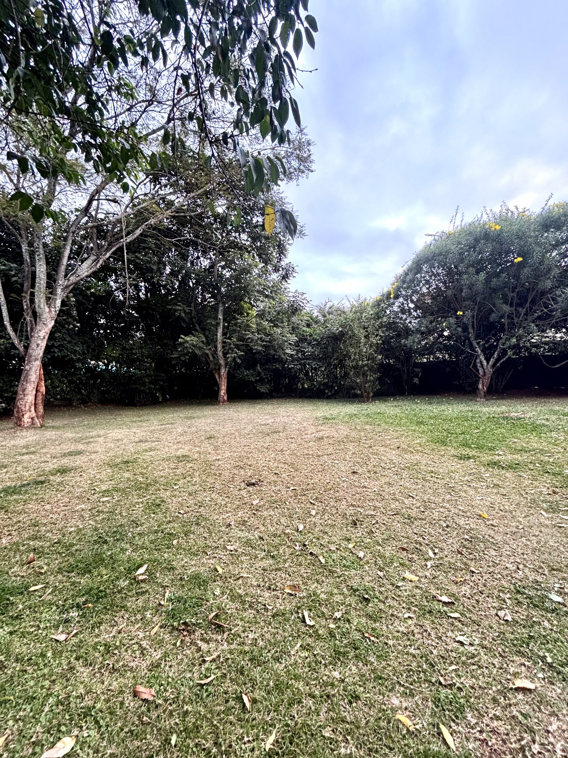 Four bedroom double storey house that is finished to a high standard in this secure development of 14