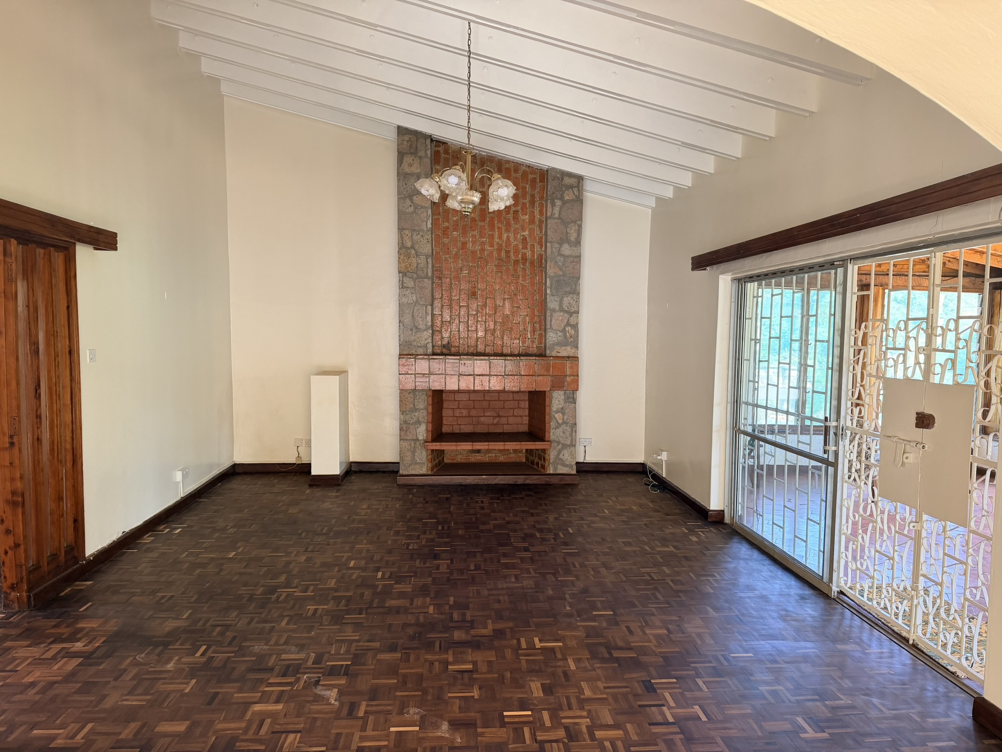 This sizable home is nestled in the leafy and secure area of Runda