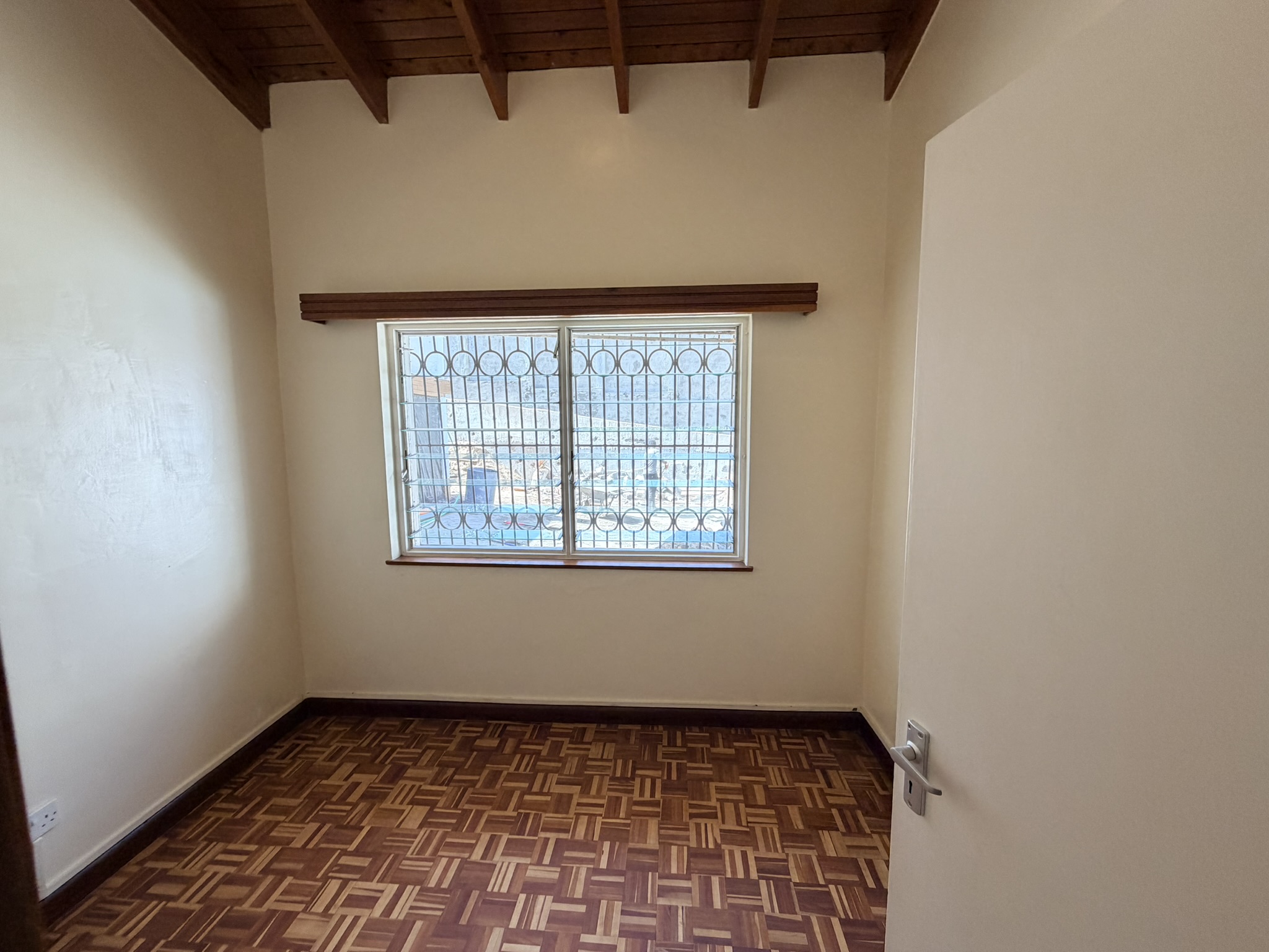 This sizable home is nestled in the leafy and secure area of Runda