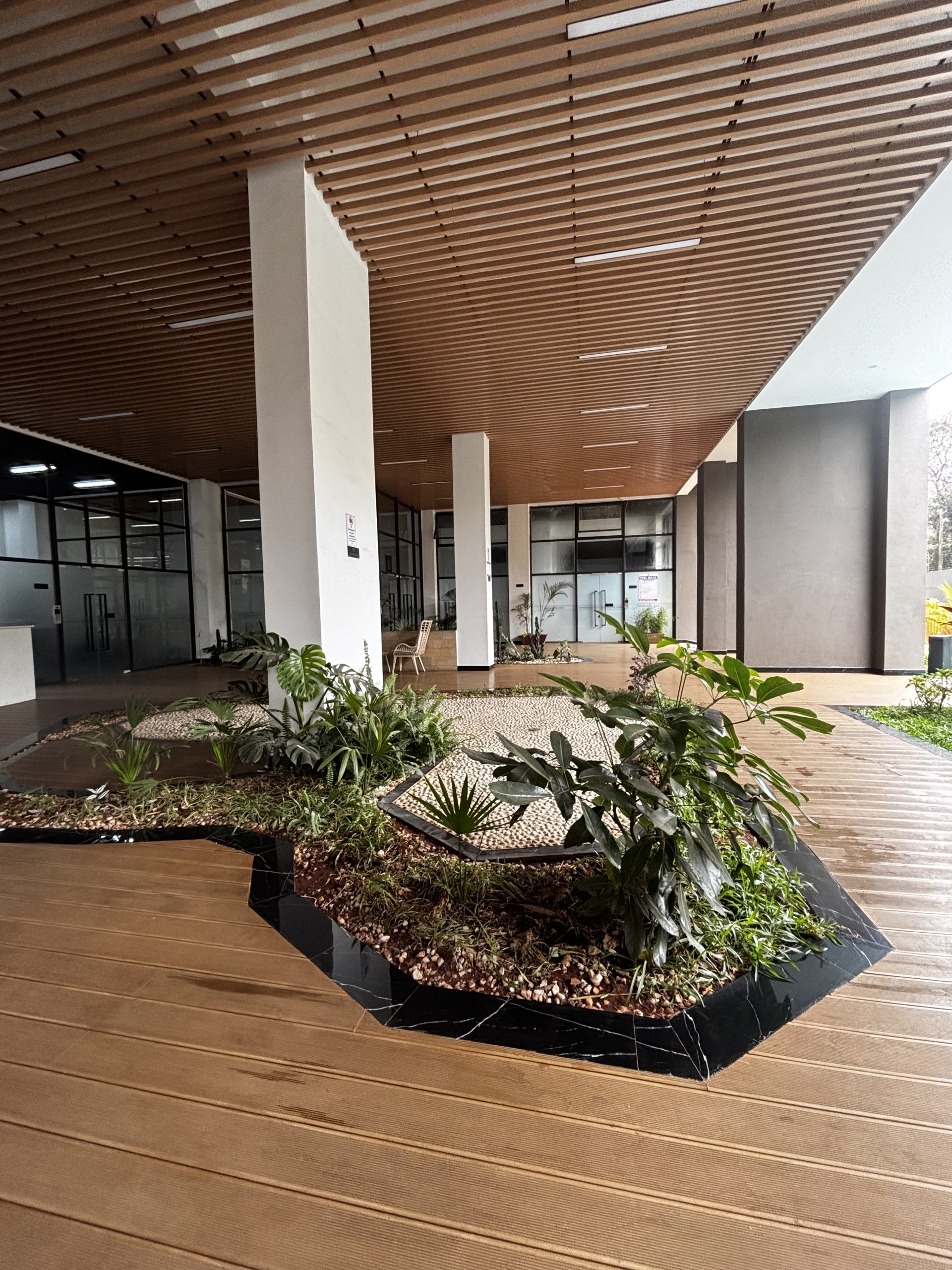 A unique and spacious APARTMENT to let in Riverside