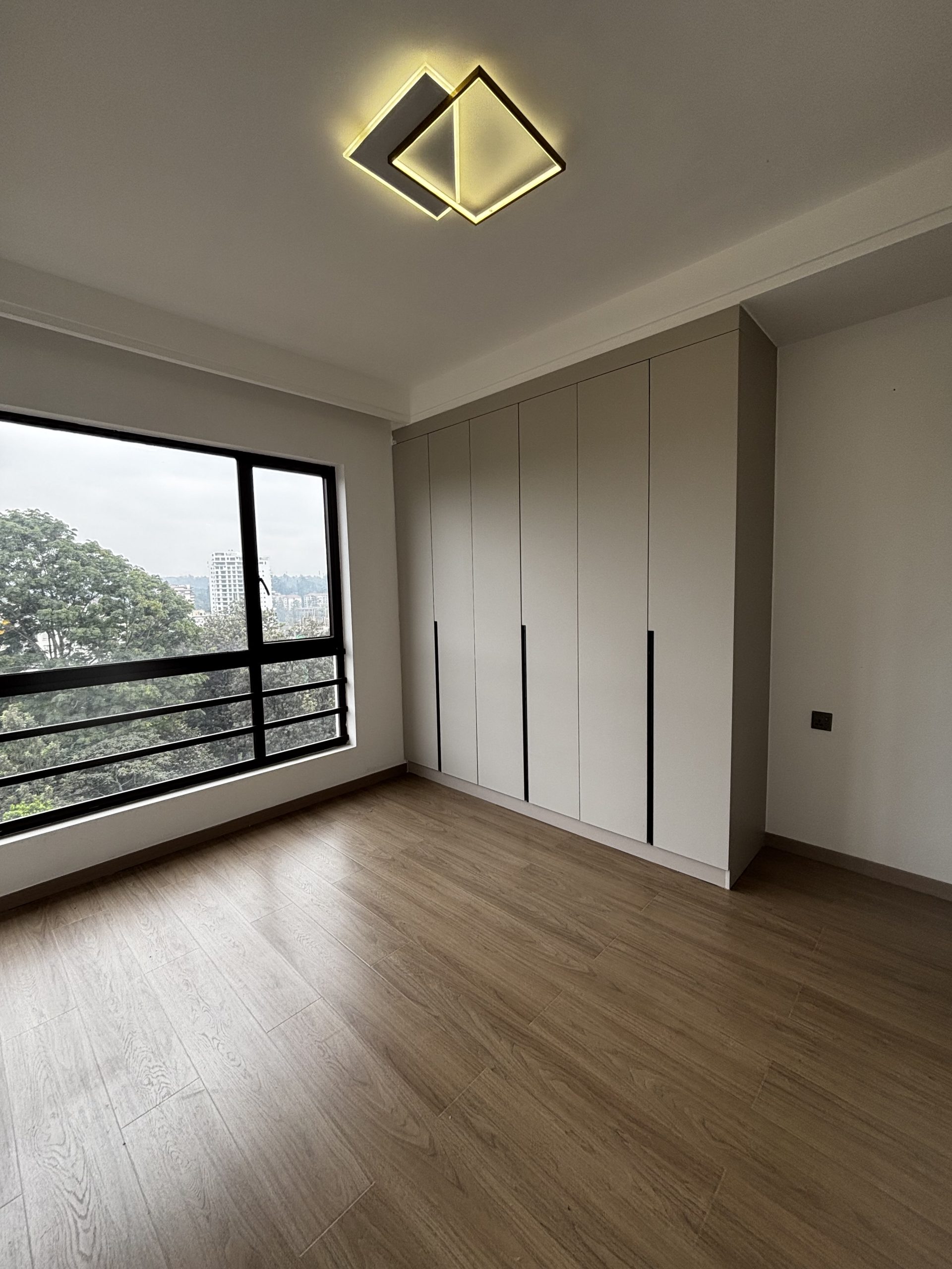 A unique and spacious APARTMENT finished to high standards in a secure development. For Sale
