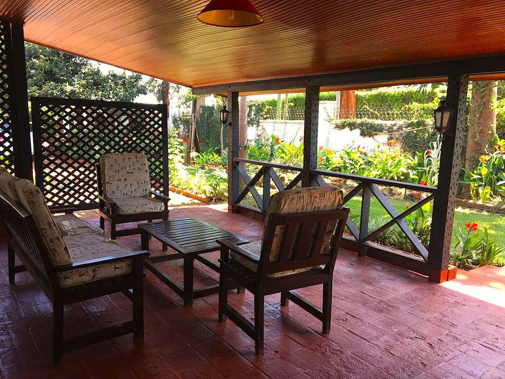 A 2 BEDROOM FULLY FURNISHED COTTAGE