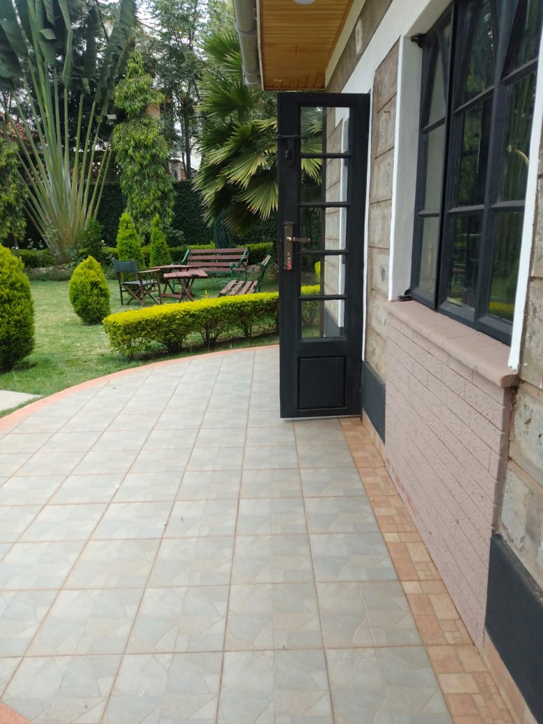 An enchanting 2-bedroom GUESTHOUSE within the upscale neighborhood of Runda