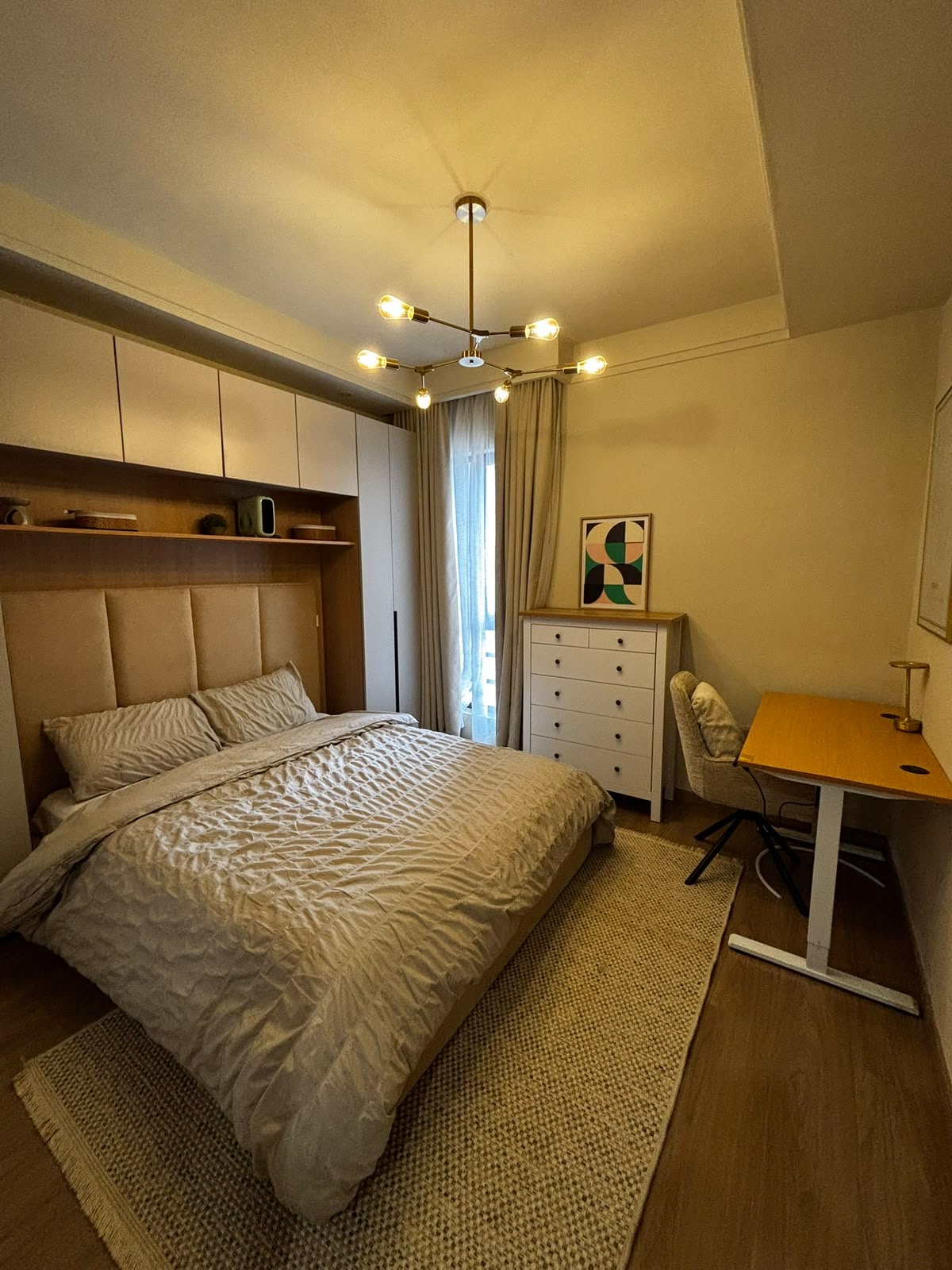 A modern apartment in Riverside