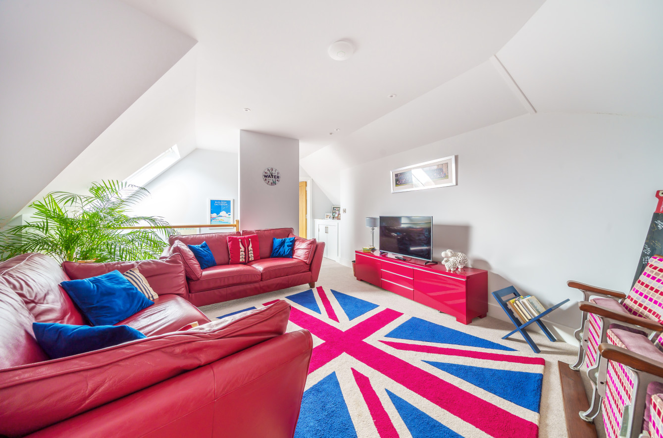 Oysters, Lympstone, East Devon Wilkinson Grant Estate Agents